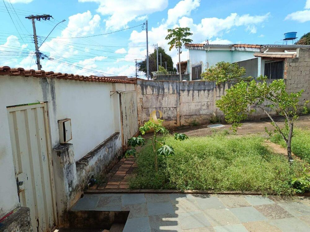Terreno à venda, 165m² - Foto 1