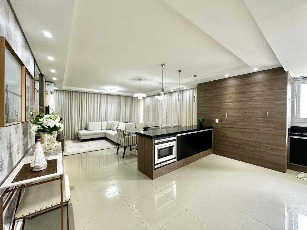Apartamento, 4 quartos, 215 m² - Foto 2