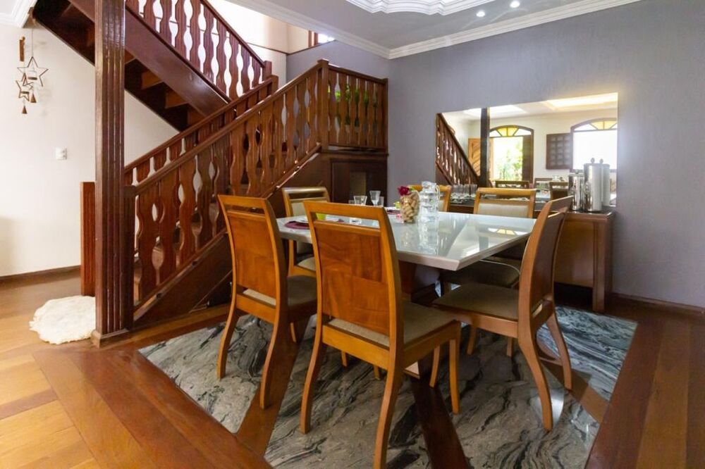 Casa à venda com 4 quartos, 313m² - Foto 5