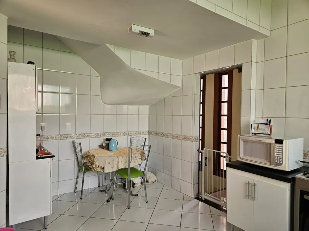 Casa, 4 quartos, 317 m² - Foto 9