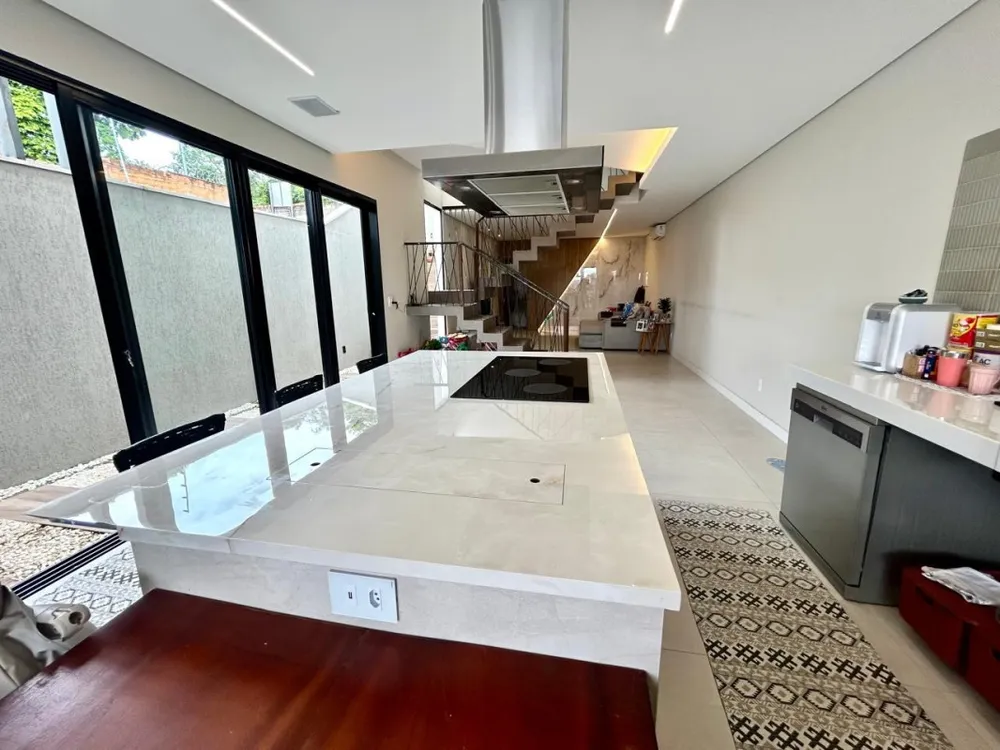 Casa, 3 quartos, 230 m² - Foto 2