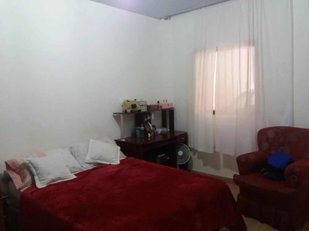 Casa, 4 quartos, 330 m² - Foto 4