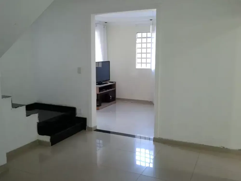 Casa, 5 quartos, 260 m² - Foto 2