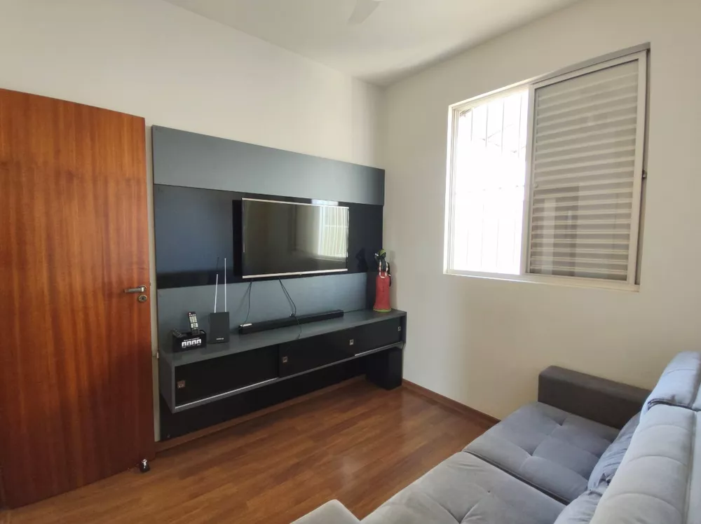 Apartamento à venda com 3 quartos, 153m² - Foto 4