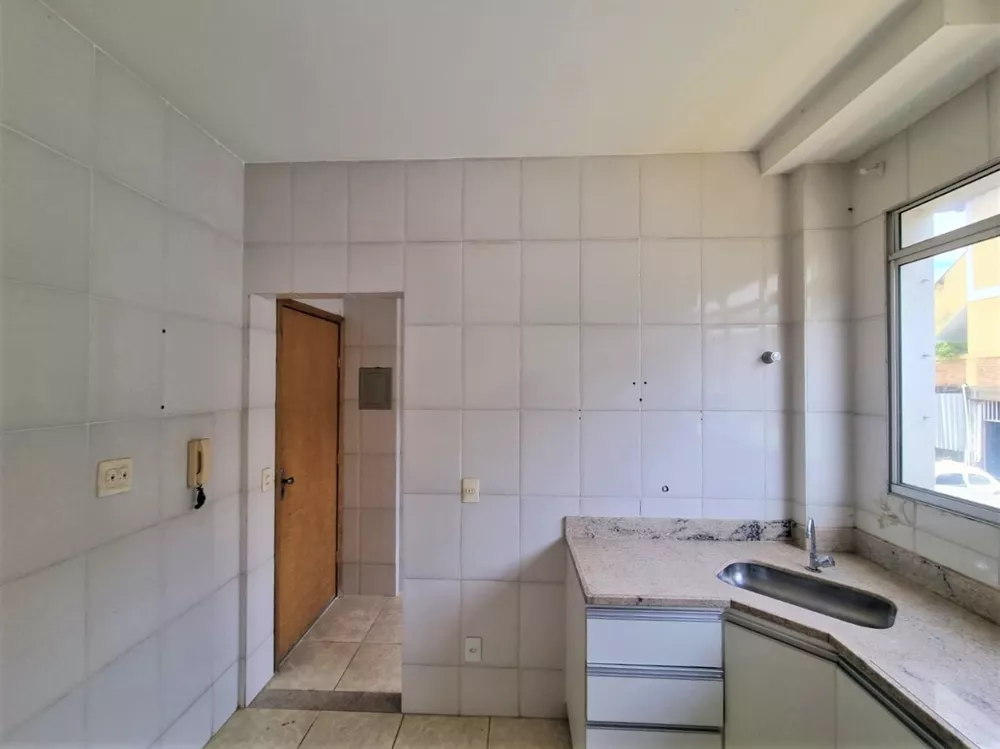 Apartamento à venda com 2 quartos, 68m² - Foto 4