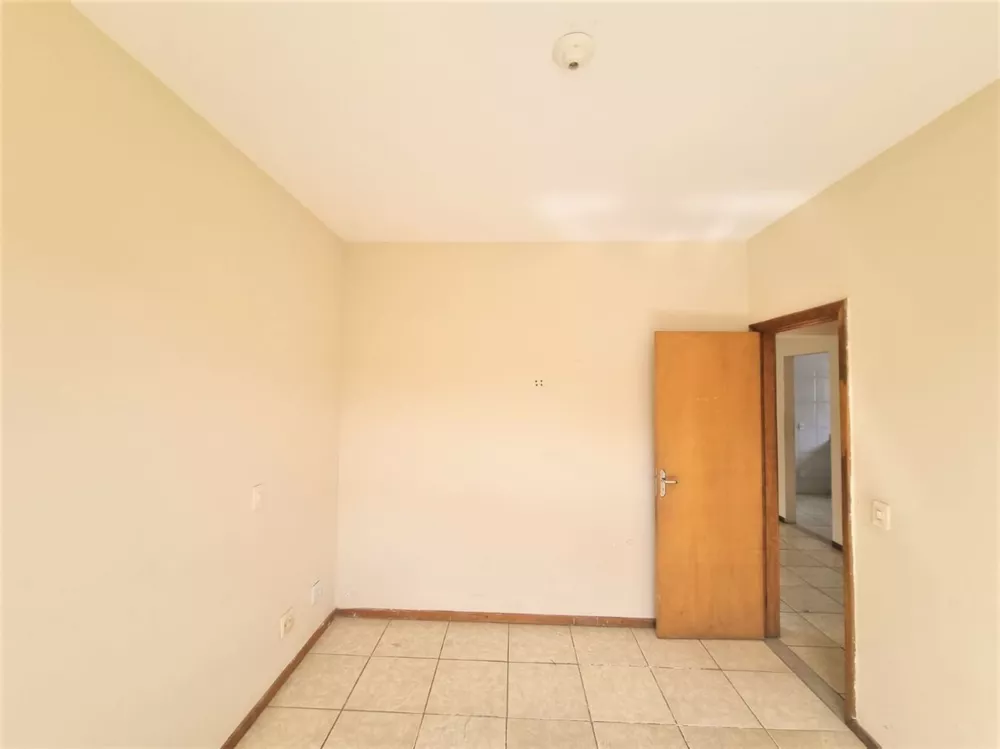 Apartamento à venda com 2 quartos, 68m² - Foto 3