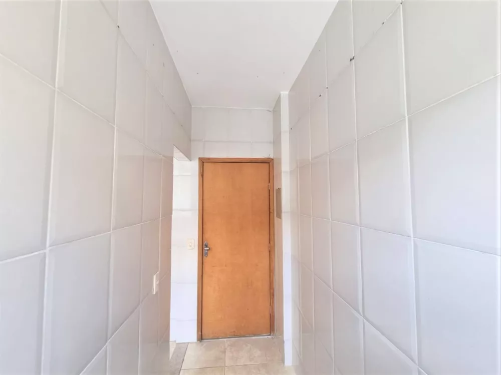 Apartamento à venda com 2 quartos, 68m² - Foto 8