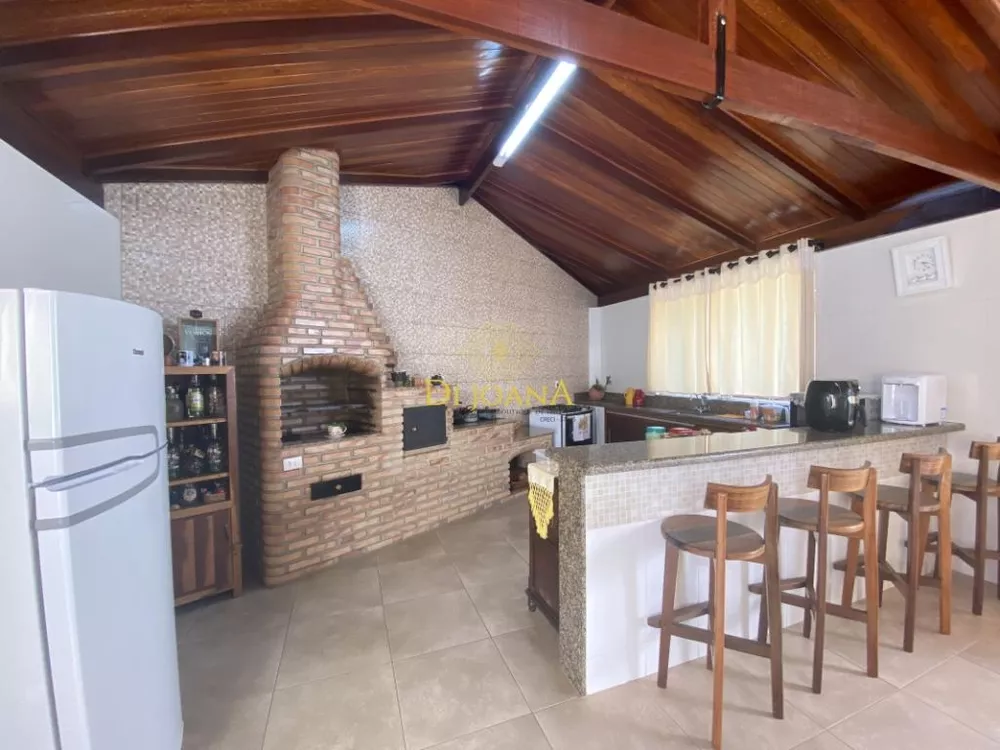 Casa à venda com 4 quartos, 560m² - Foto 1