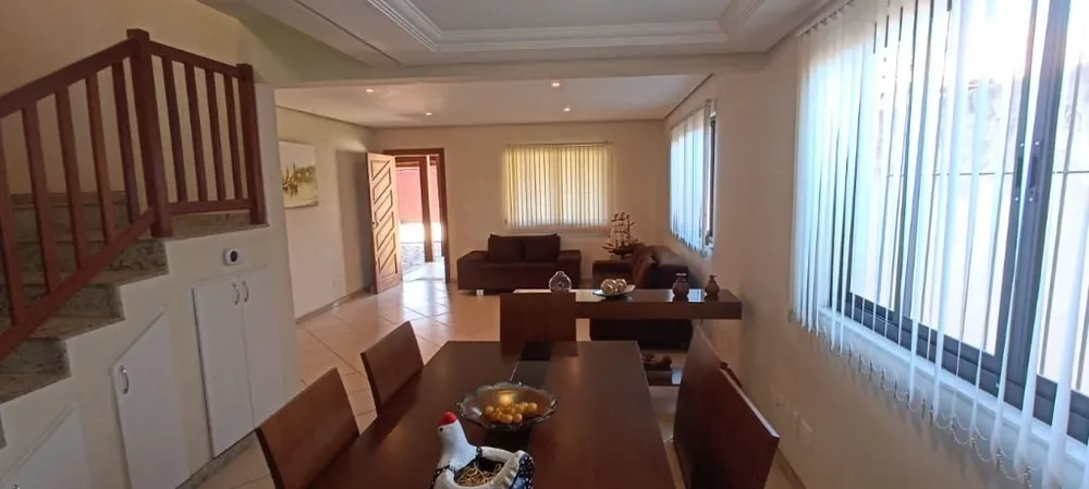 Casa, 5 quartos, 720 m² - Foto 1