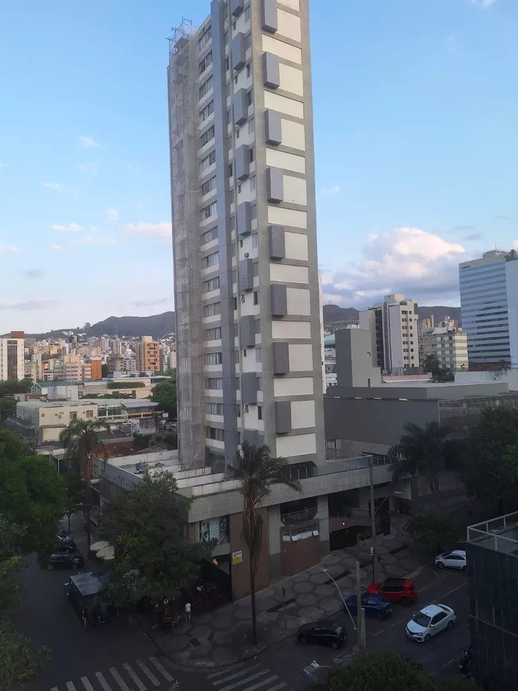 Apartamento para alugar com 3 quartos, 120m² - Foto 1