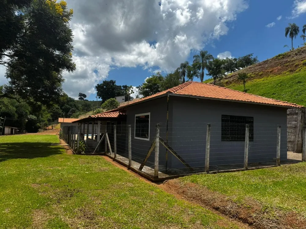 Chácara, 3 quartos, 242 m² - Foto 4