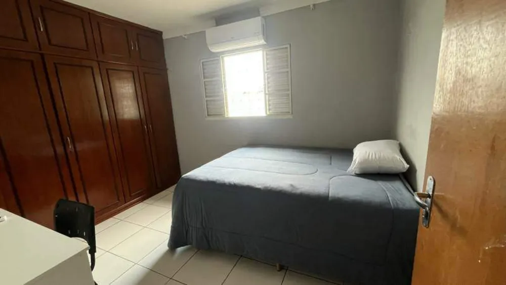 Casa, 4 quartos, 210 m² - Foto 2