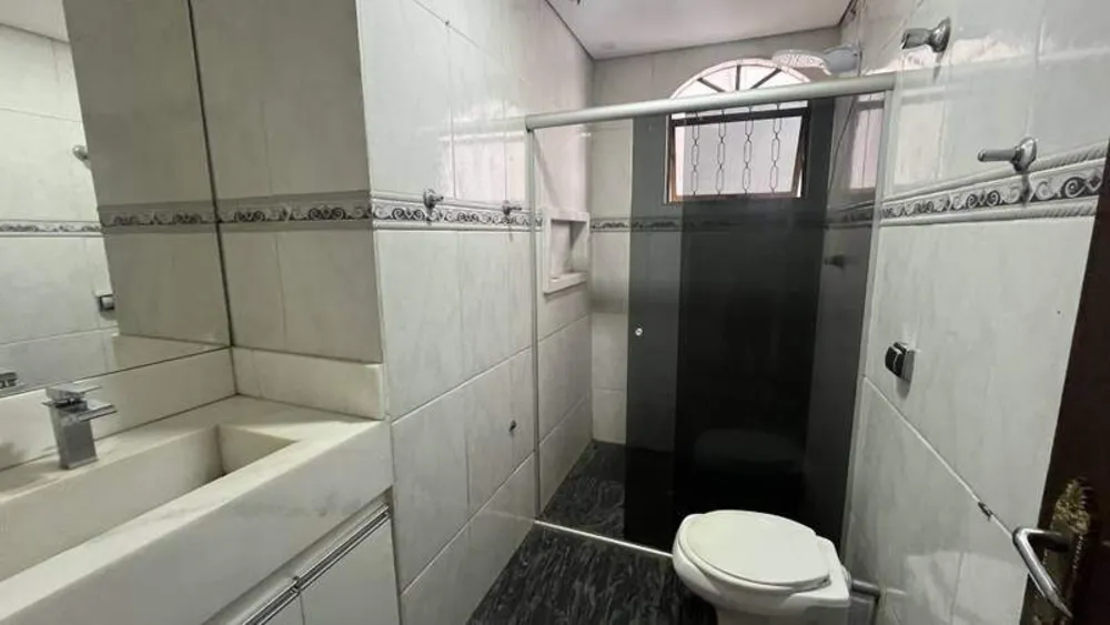 Casa, 4 quartos, 210 m² - Foto 1