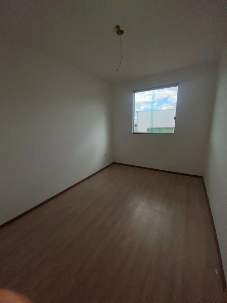 Casa, 3 quartos, 194 m² - Foto 2