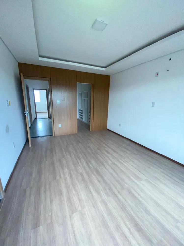 Casa, 3 quartos, 194 m² - Foto 4