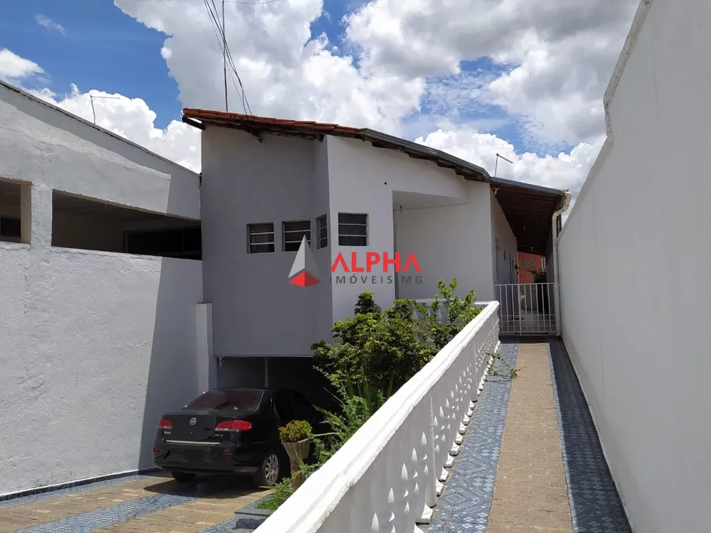 Casa, 3 quartos, 255 m² - Foto 1