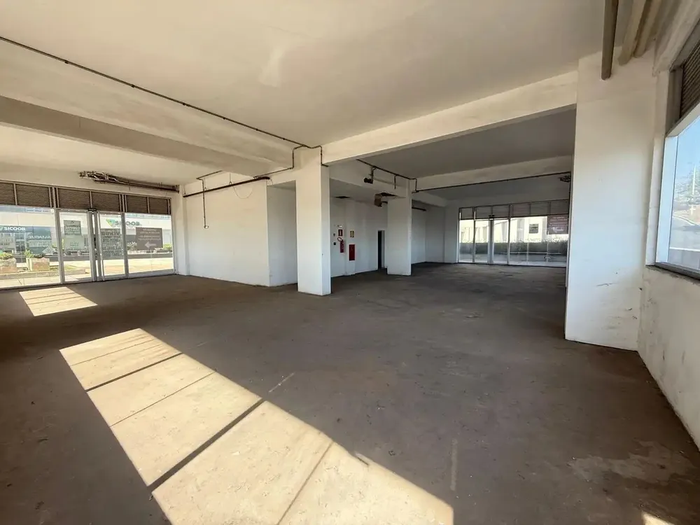 Loja-Salão, 234 m² - Foto 1