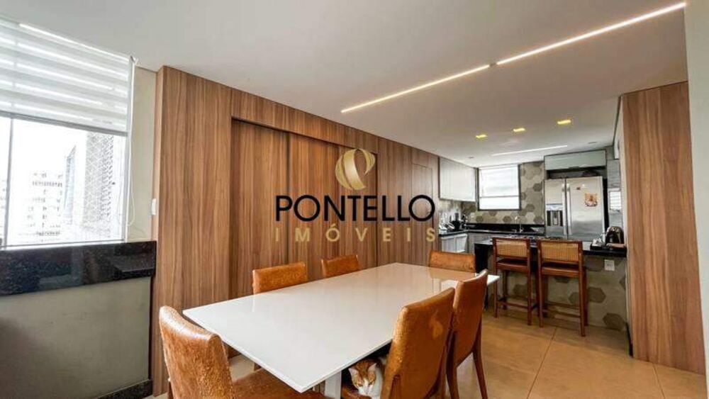 Apartamento à venda com 3 quartos, 140m² - Foto 2