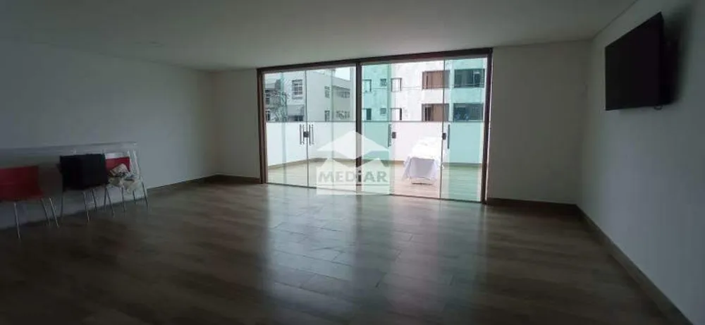 Casa, 5 quartos, 290 m² - Foto 1