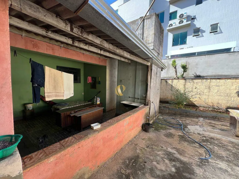 Casa, 4 quartos, 211 m² - Foto 2
