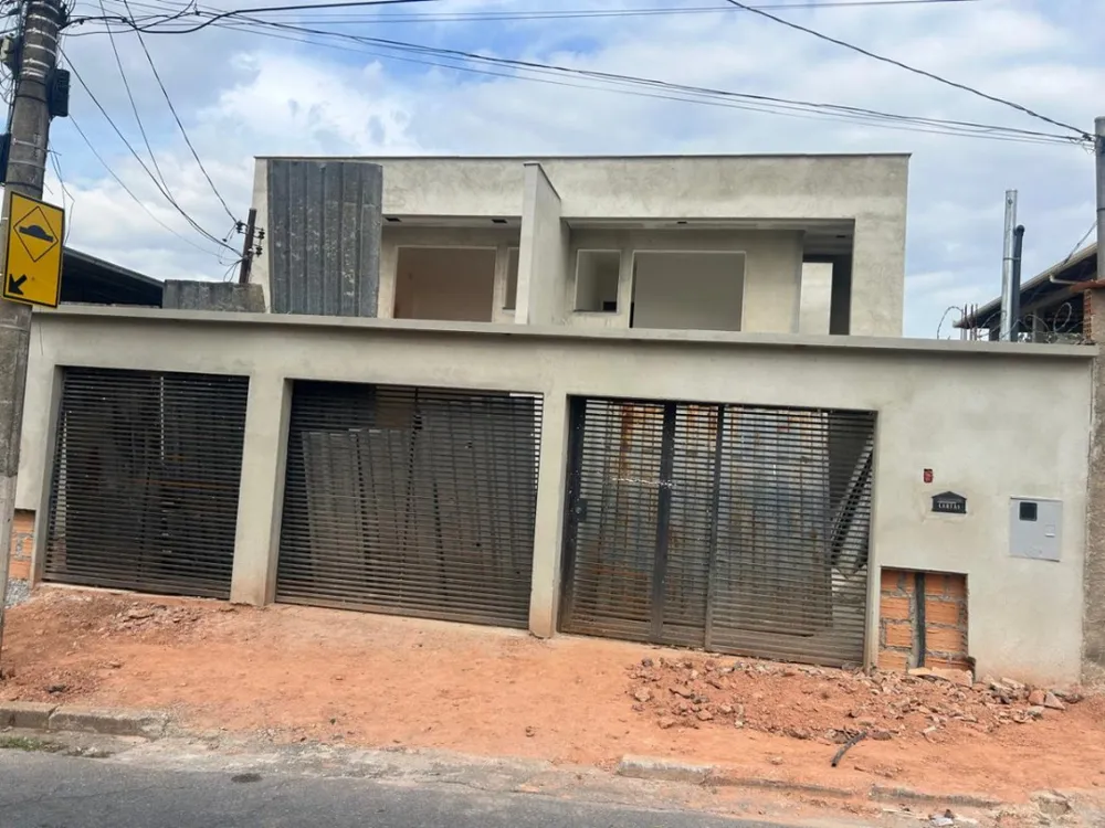 Casa, 6 quartos, 200 m² - Foto 1