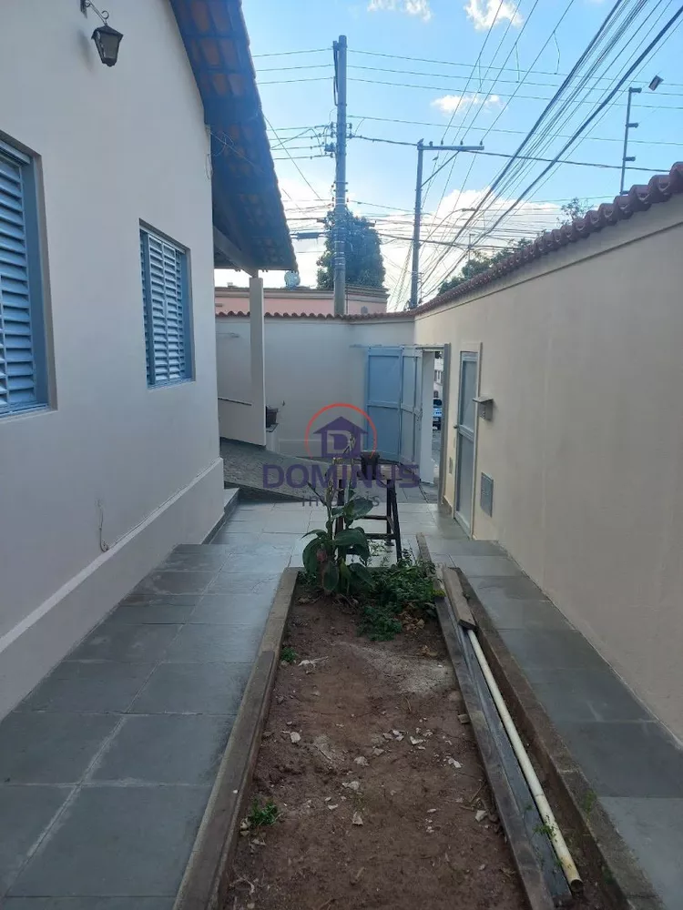 Casa à venda com 6 quartos, 300m² - Foto 4