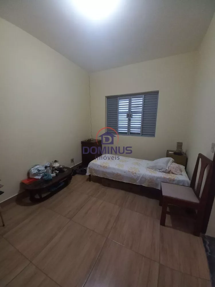 Casa à venda com 6 quartos, 300m² - Foto 18