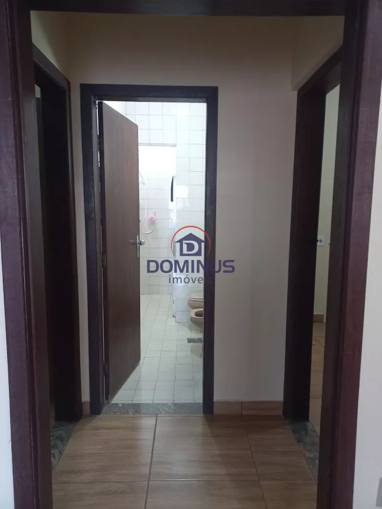 Casa à venda com 6 quartos, 300m² - Foto 14