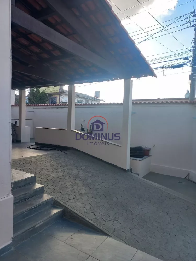 Casa à venda com 6 quartos, 300m² - Foto 5