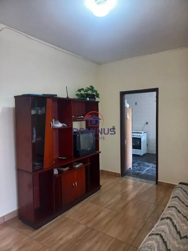 Casa à venda com 6 quartos, 300m² - Foto 10