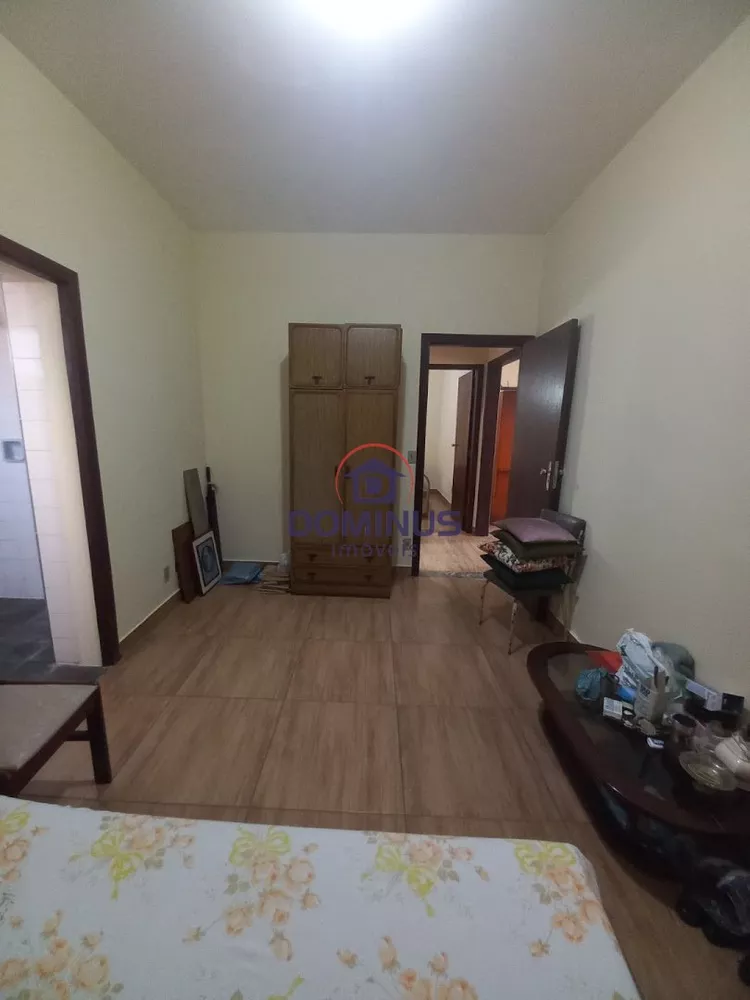 Casa à venda com 6 quartos, 300m² - Foto 19