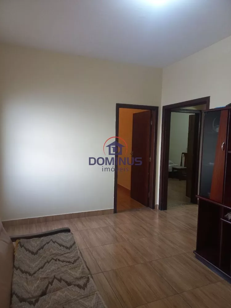 Casa à venda com 6 quartos, 300m² - Foto 9