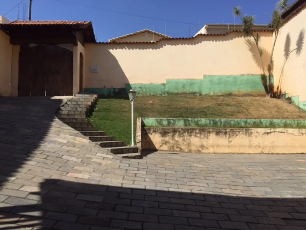 Casa, 4 quartos, 247 m² - Foto 1