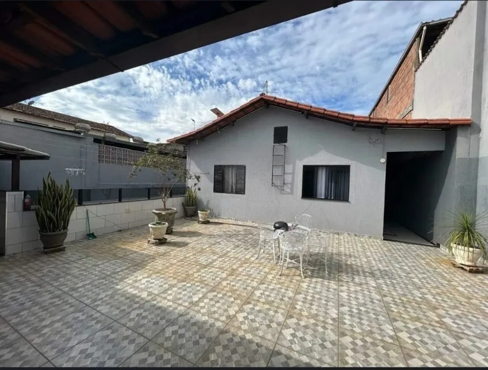Casa, 4 quartos, 350 m² - Foto 1