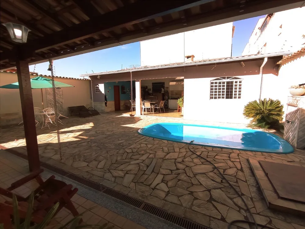 Casa, 3 quartos, 300 m² - Foto 1