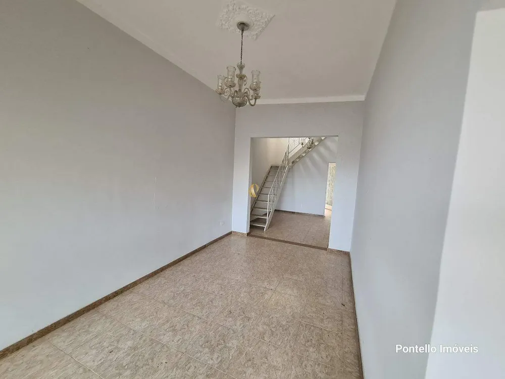 Casa, 4 quartos, 228 m² - Foto 2