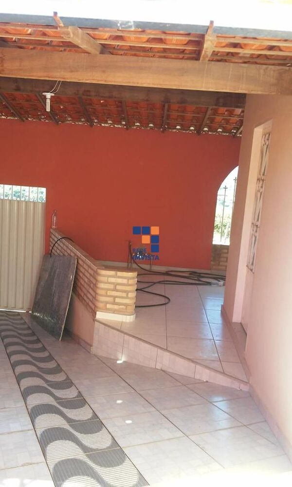 Casa à venda com 3 quartos, 170m² - Foto 2
