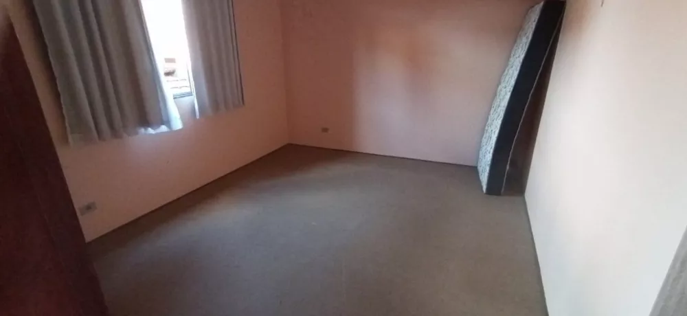 Casa à venda com 6 quartos, 140m² - Foto 14