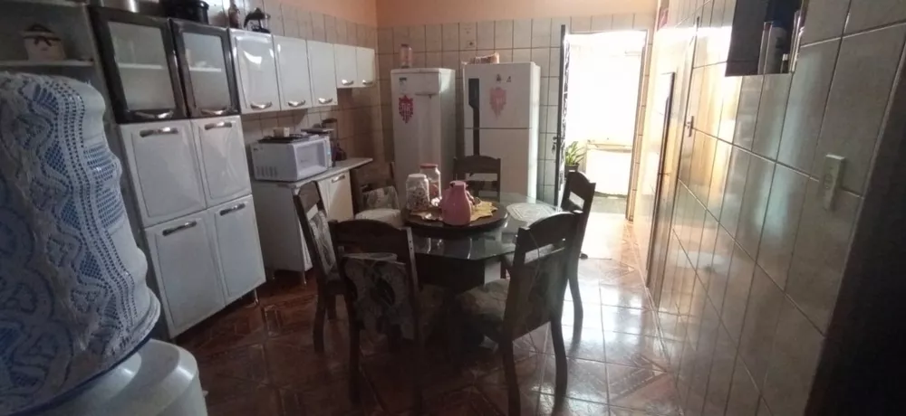 Casa à venda com 6 quartos, 140m² - Foto 22