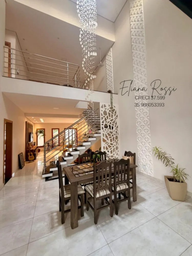 Casa, 5 quartos, 290 m² - Foto 1