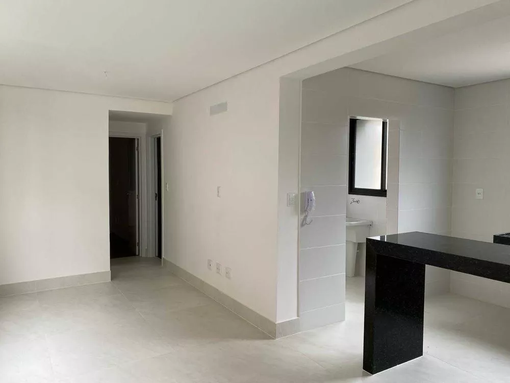 Apartamento à venda com 2 quartos, 60m² - Foto 8