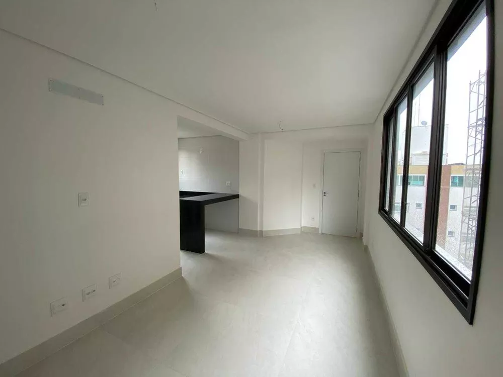 Apartamento à venda com 2 quartos, 60m² - Foto 7