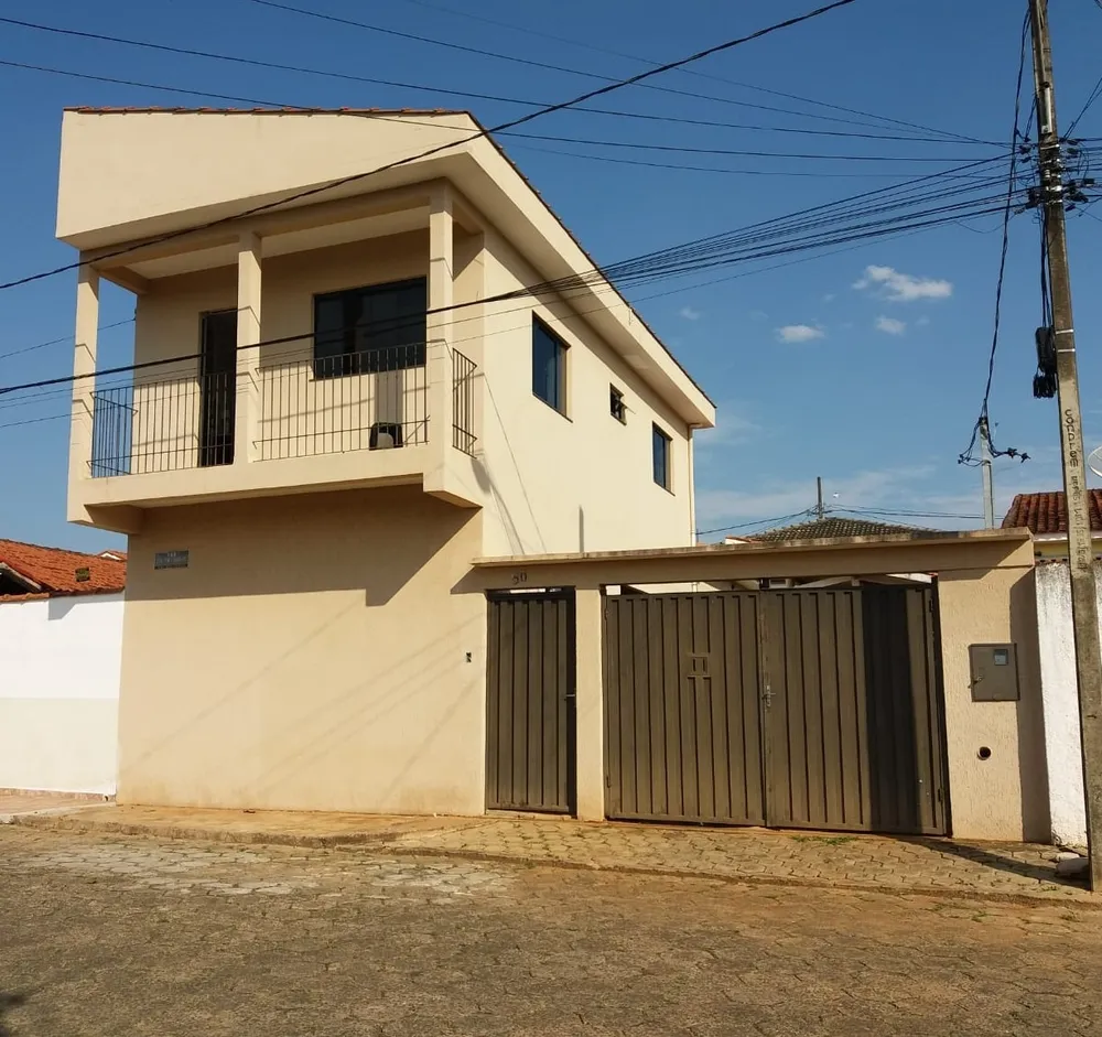 Casa, 3 quartos, 174 m² - Foto 1