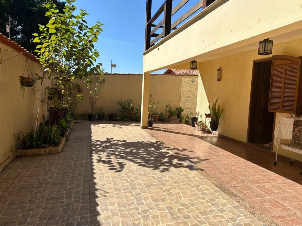 Casa, 6 quartos, 298 m² - Foto 1