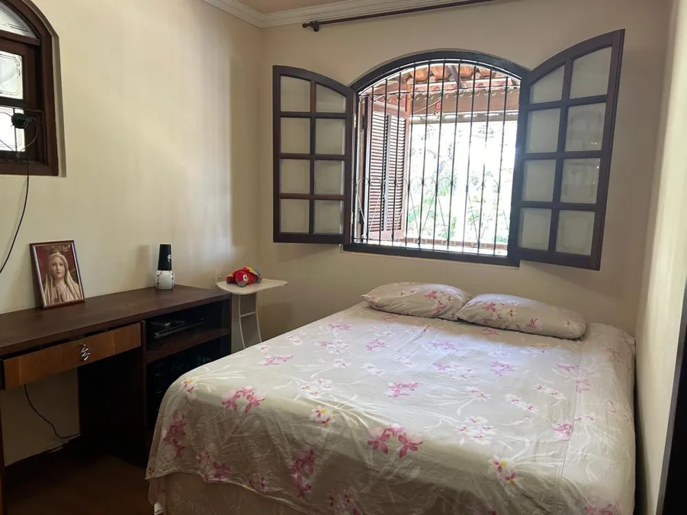 Casa, 6 quartos, 298 m² - Foto 1
