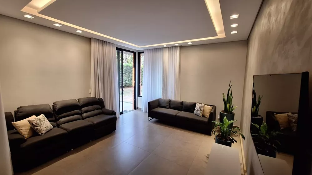 Casa de Condomínio à venda com 3 quartos, 236m² - Foto 4