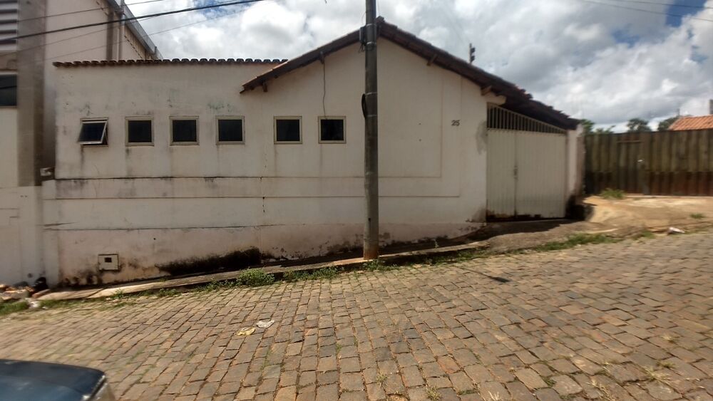 Casa à venda com 3 quartos, 162m² - Foto 2