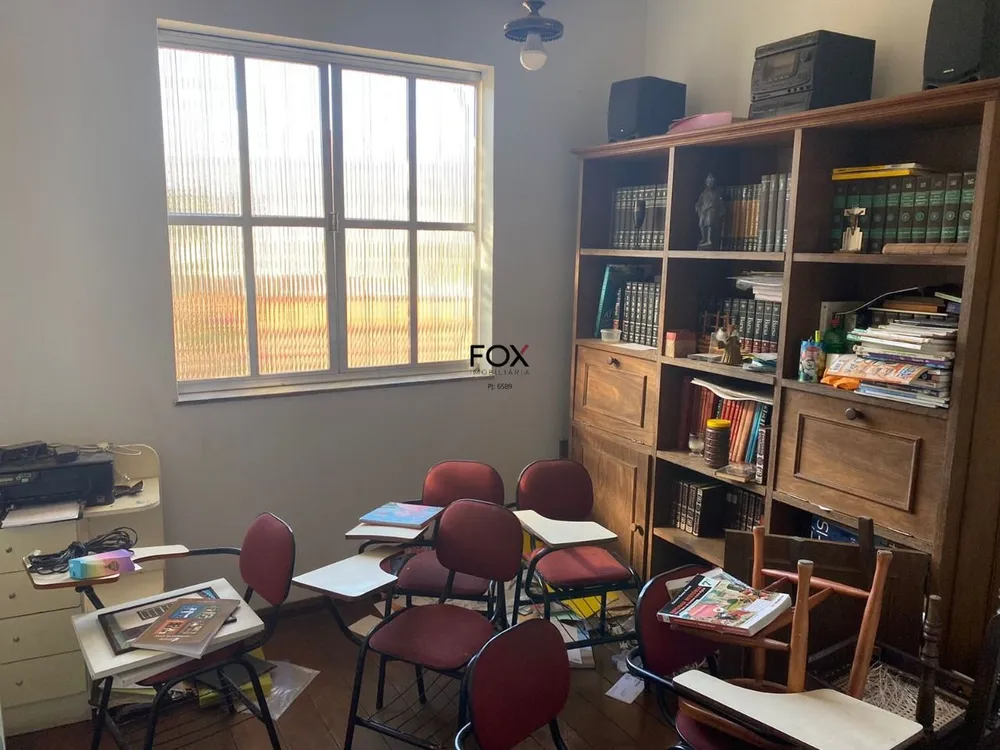 Casa, 6 quartos, 250 m² - Foto 4