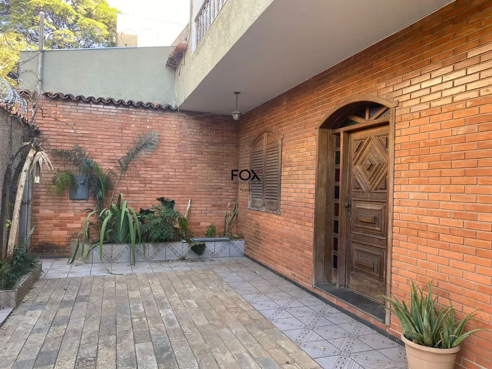 Casa, 6 quartos, 250 m² - Foto 1