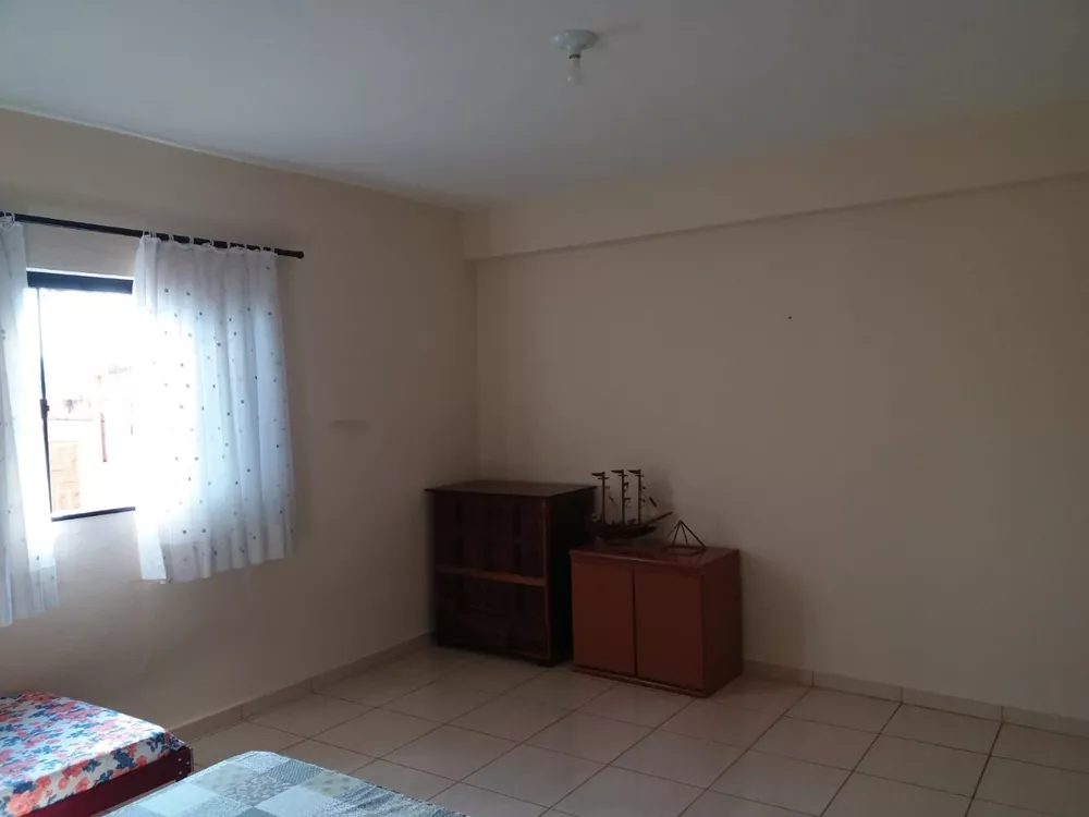 Casa à venda com 3 quartos, 174m² - Foto 4